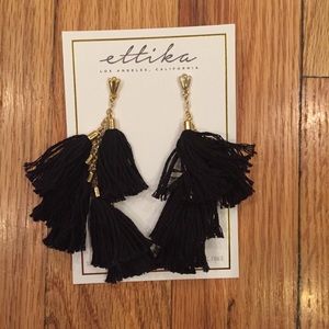 Party Holiday NEW tassel Earrings.  Black.
